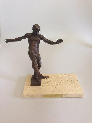 Royal Copenhagen Bronze statuette Sterett-Gittings Kelsey Fodboldspiller fra 
1976
