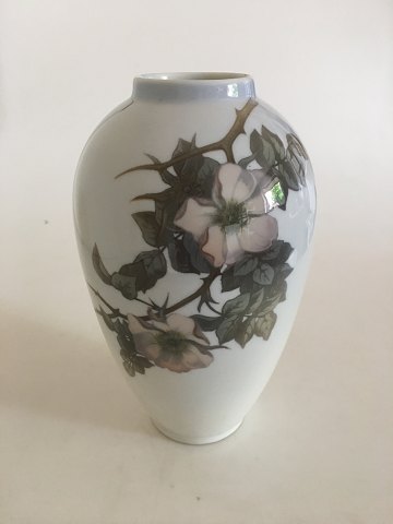 Royal Copenhagen Vase No 173/1099 med Blomstret Grenemotiv