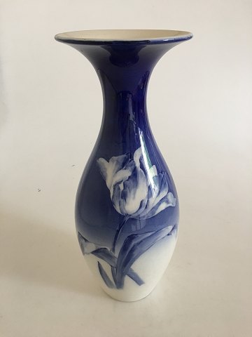 Rørstrand Vase Blå / Hvid med Tulipan Motiv
