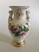 Bing & Grøndahl Tidlig overglasur vase with løvehoveder i Bisque