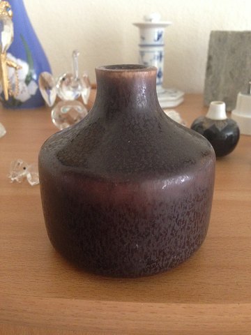 Saxbo vase af Sonne harepelsglasur