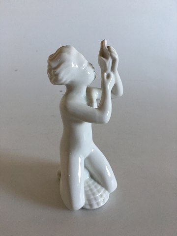 Rørstrand Figurine af Dreng med Konkylie