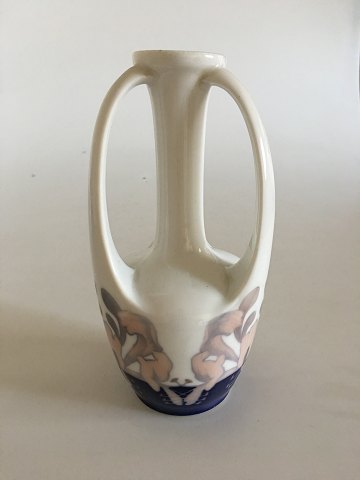 Royal Copenhagen Art Nouveau Vase med Tre Hanke No 290/60B