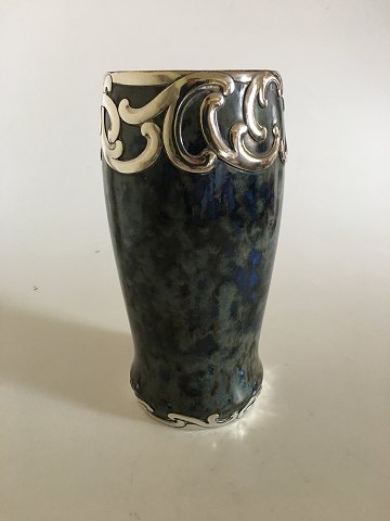 Bing & Grøndahl Unika Vase med Sølv Montering af Lotte Lindahl fra 1913 i 
løbeglasur
