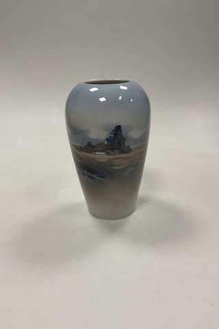 Lyngby Porcelæn Vase med Bondegård No. 128-2/76