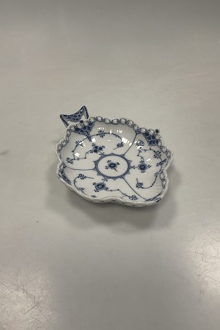 Royal Copenhagen Musselmalet Helblonde Bladformet fad No 1076