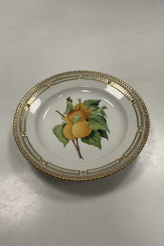 Royal Copenhagen Flora Danica Frugttallerken No 429/3573