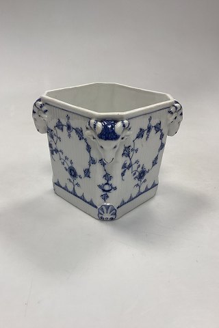 Royal Copenhagen Musselmalet Riflet Urtepotteskjuler No. 124