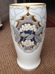 Bing & Grøndahl Art Nouveau Unika vase af Elisabeth Drews Kofoed med guld og 
emalje glasur