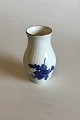 Royal Copenhagen Blå Blomst med Guldkant Vase No 1803